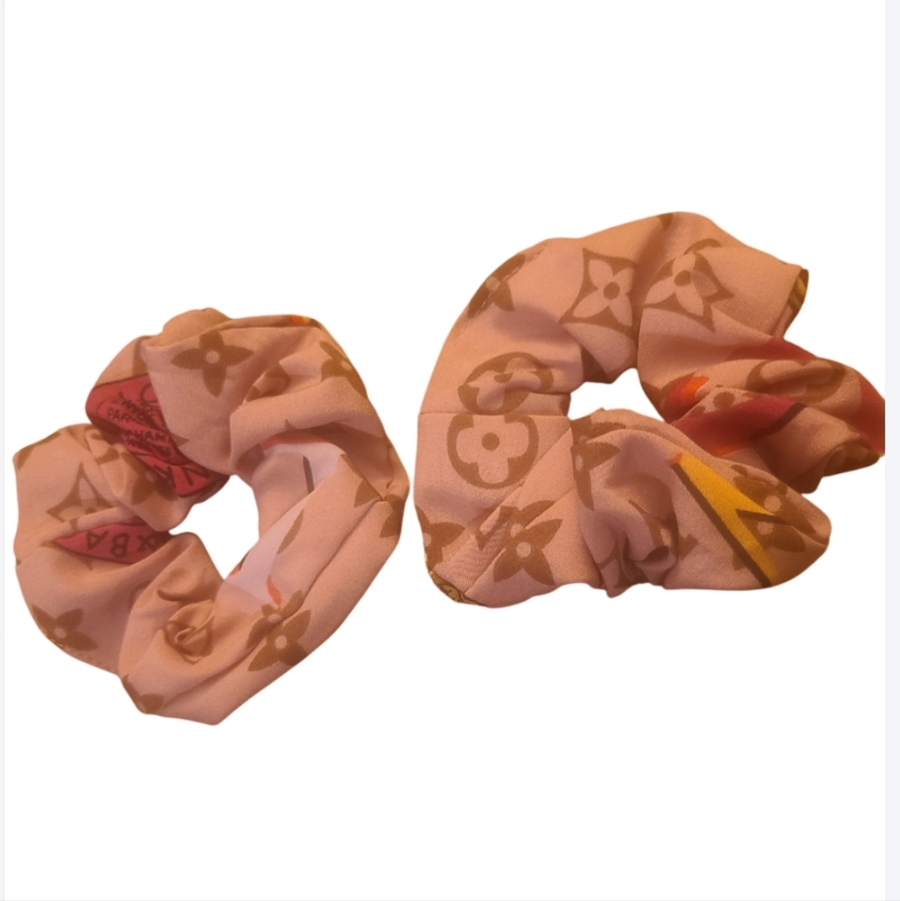 Fashion Jewelry Pink Monogram Patterned Scrunchie Set